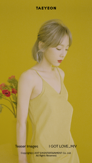 Taeyeon releases teaser images for her 1st full album