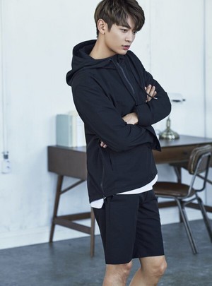Minho for S/S Collection of ANDEW
