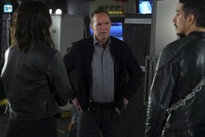  Agents of S.H.I.E.L.D. - Episode 4.22 - World's End (Season Finale) - Promo Pics