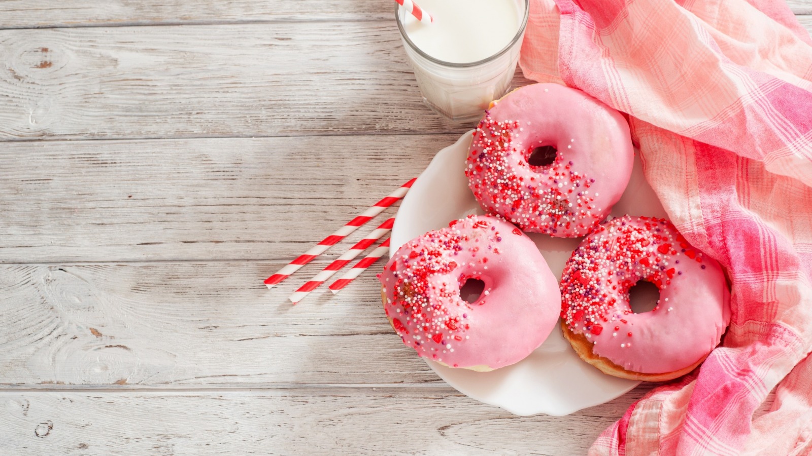 Donuts - Food Wallpaper (40448626) - Fanpop