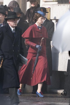  Emily Blunt - Mary Poppins - mary Poppins returns - behind the scenes
