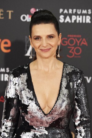  Juliette Binoche – 2016 Goya Awards