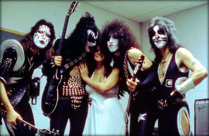  吻乐队（Kiss） ~Long Island, New York...December 31, 1975