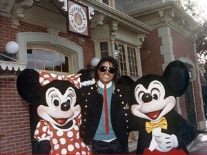  Michael Jackson With Mickey And Minnie