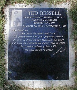  The Gravesite Of Ted Bessell