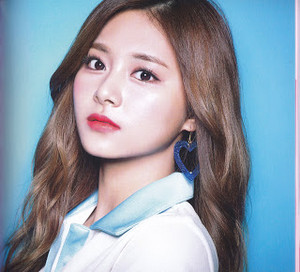  [SCANS] TWICE Giappone Debut Album