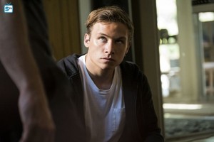  Animal Kingdom "Betrayal" (2x13) promotional picture
