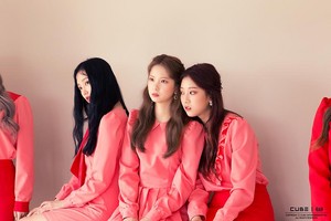  CLC 6th Mini Album 'FREE'SM' 夹克 Shooting Behind
