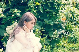 CLC 6th Mini Album 'FREE'SM' Jacket Shooting Behind
