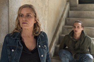  Kim Dickens as Madison Clark in Fear the Walking Dead: "Red Dirt"