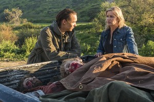  Kim Dickens as Madison Clark in Fear the Walking Dead: "Red Dirt"