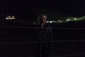  Kim Dickens as Madison Clark in Fear the Walking Dead: "Teotwawki"