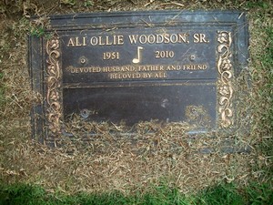  The Gravesite Of Ali Woodson