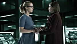 felicity and thea ➵ “do tu have a minute? yeah. for you, anything.”
