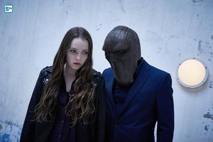 2x01 'This Isn't Real' Promotional Photo