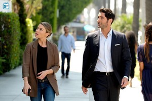 3x01 - They're Back, Aren't They? - Chloe and Lucifer
