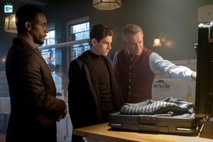  4x02 - Fear the Reaper - Lucius, Bruce and Alfred