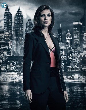  Gotham - Season 4 Portrait - Leslie Thompkins
