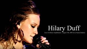  Hilary Duff 壁紙
