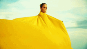  Jennifer Lopez in “Ni tú ni yo” música video