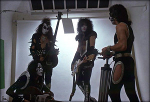  Kiss ~Los Angeles, California…May 30, 1975 (White Room session)