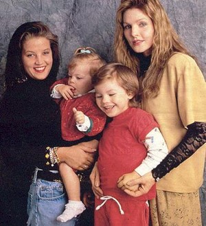  Lisa Marie And Her Family