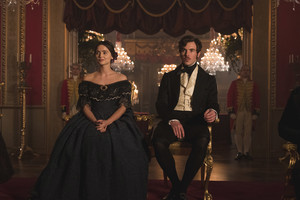 Victoria "The Green-Eyed Monster" (2x02) promotional picture