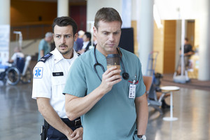  guest bituin tyler hynes as luke and michael shanks as charlie on ctvs saving hope s2 eps 211
