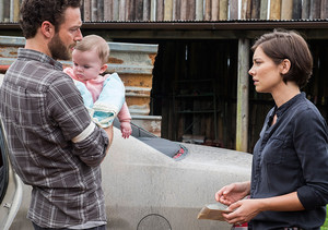  8x06 ~ The King, the Widow and Rick ~ Aaron, Maggie and Gracie