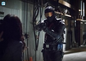 Arrow - Episode 6.05 - Deathstroke Returns - Promo Pics