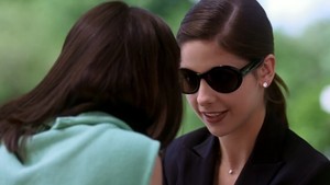  Cruel Intentions- Kathryn Teaches Cecile How to baciare
