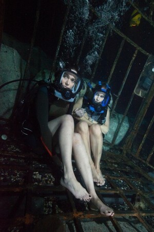 Mandy Moore and Claire Holt in 47 Meters Down