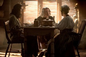  Outlander "Uncharted" (3x11) promotional picture