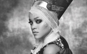  Rihanna Vogue Arabia