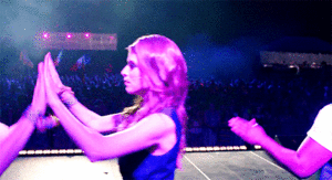 Bechloe on stage