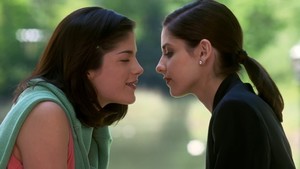 Cruel Intentions- Cecile and Kathryn Kiss