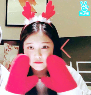  HyunJin - Christmas Vlive