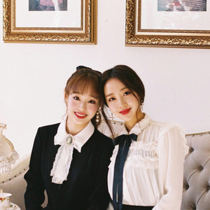 LOOΠΔ Official Website Update - YVES and CHUU