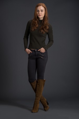  Outlander Brianna Randall Season 3 Official Picture