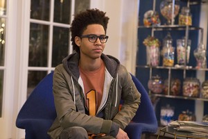 Runaways "Reunion" (1x01) promotional picture