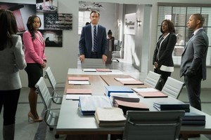  Scandal and How to Get Away with Murder crossover foto