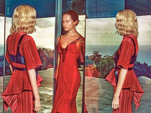  Alicia Vikander covers Vogue US [March 2018]