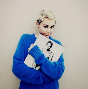  Miley Cyrus peminat art made sejak me - KanonKyu