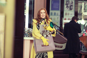  Isla in Confessions Of A Shopaholic