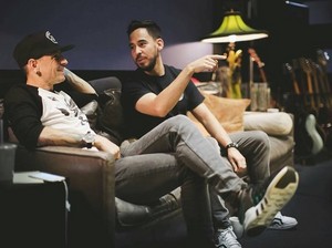  Mike/Chester🌹