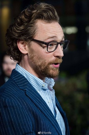  Tom Hiddleston at the লন্ডন অনুরাগী event for Avengers: Infinity War