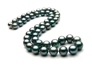 Black Pearl Necklace 