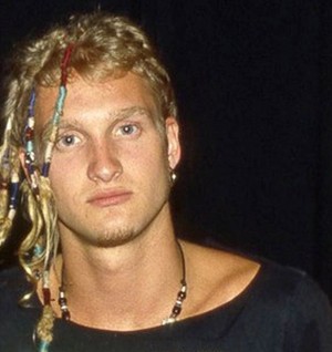  Layne Staley- Layne Rutherford Staley ( August 22, 1967 – April 5, 2002)