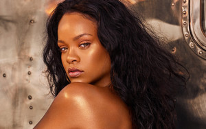  Rihanna plage Please