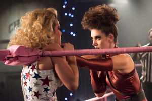  Glow Season 2 promotional picture